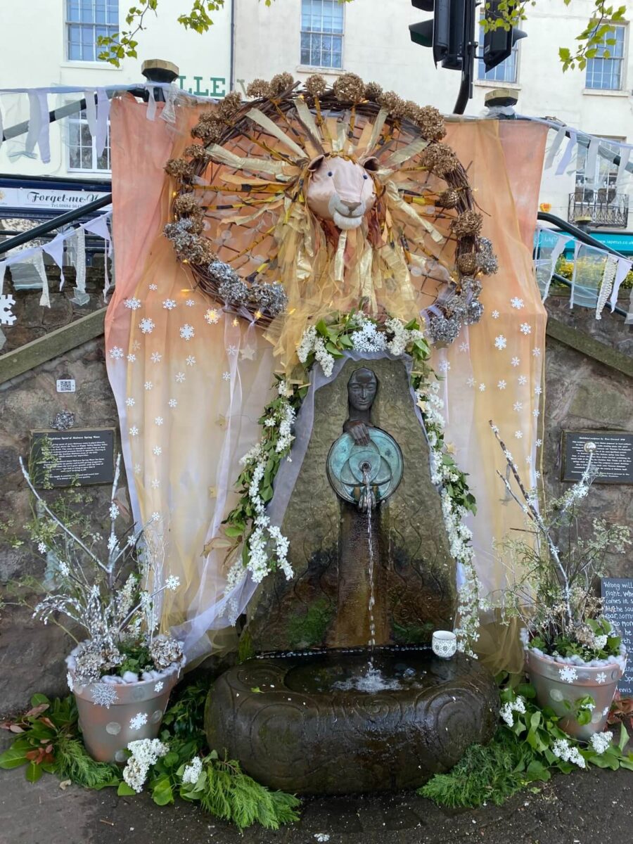 Malvhina fountain decorated with a lion head
