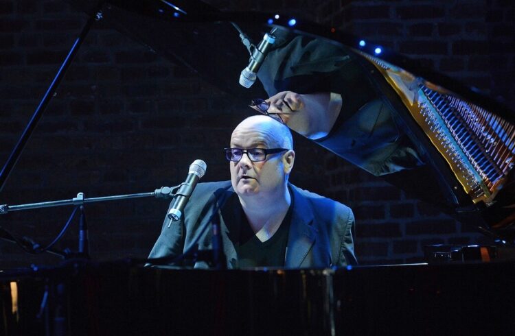 Ian Shaw at the piano